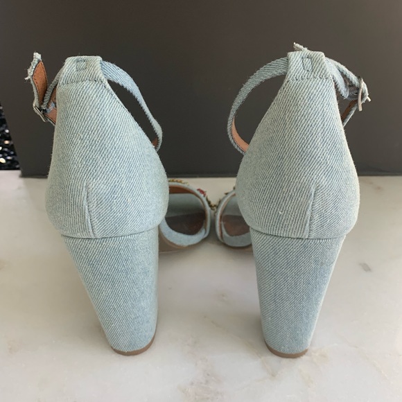 🔥 Clearance Denim Bee Stacked Heel Sandals - Picture 3 of 9